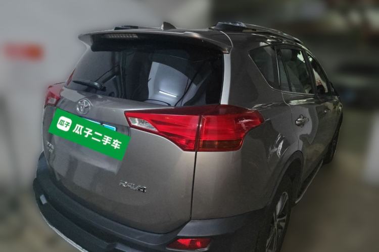 Used Toyota RAV4 2015 2.0L CVT Two-Wheel Drive Fashion Edition