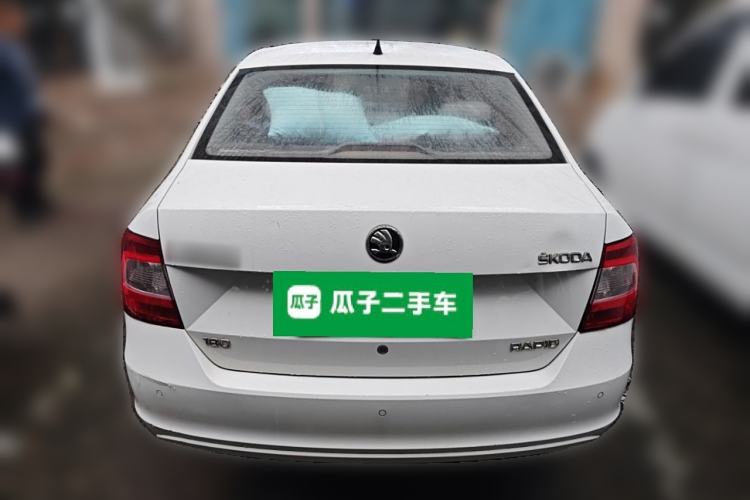 Used Skoda Rapid 2015 1.6L Automatic Smart Selection Model
