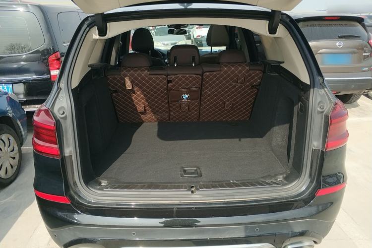 Used BMW X3 2021 xDrive25i Luxury Package Trunk