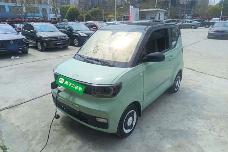 Used Wuling Hongguang MINIEV 2021 Macaron Sandwich Model 120 km Lithium Iron Phosphate