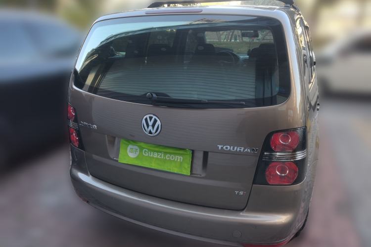 Used Volkswagen Touran 2015 1.4T Manual Fashion Edition 5-Seater