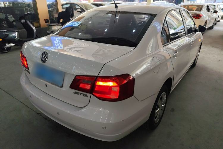 Used Volkswagen Jetta 2015 1.4L Manual Fashion Model