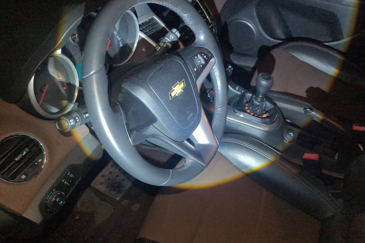 Used Chevrolet Cruze 2013 Hatchback 1.6L Manual Luxury Model
