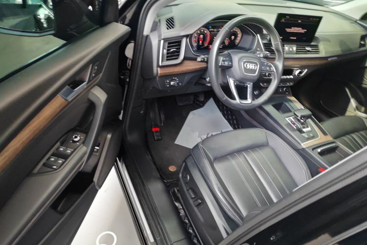 Used Audi Q5L 2022 Updated Version 40T Luxury Elegant Edition
