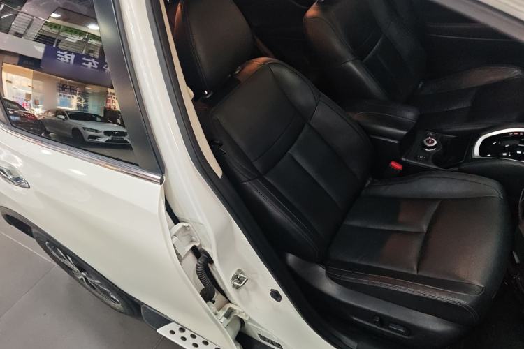 Used Nissan X-Trail 2019 2.5L CVT Smart Connect Luxury Edition 4WD
