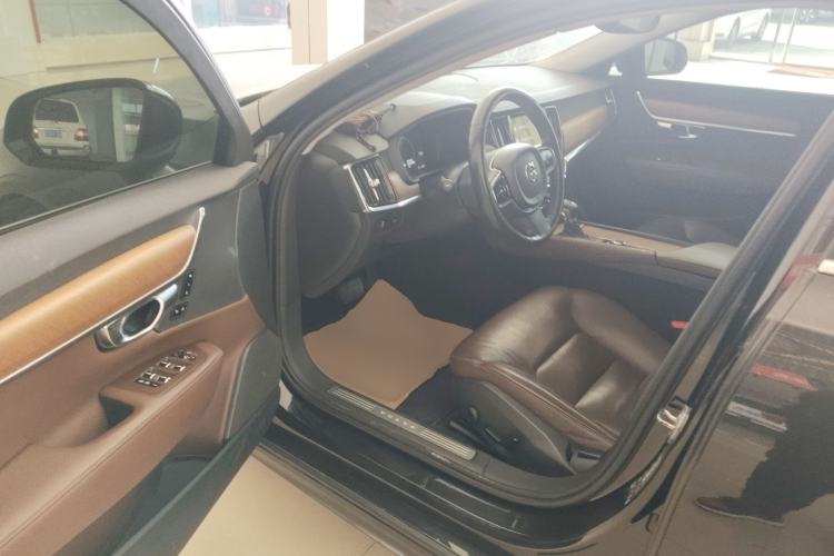 Used Volvo S90 2020 T5 Zhiyi Luxury Edition