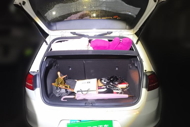 Used Volkswagen Golf 2014 1.6L Automatic Comfort Model Trunk