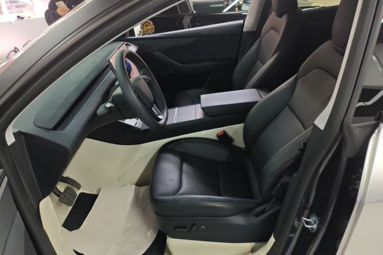 Used Tesla Model Y 2025 Long-Range All-Wheel Drive First Edition