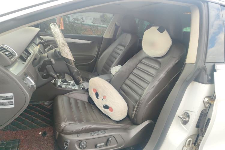 Used Volkswagen FAW-Volkswagen CC 2016 2.0 TSI Ultimate Edition Left Front Seat