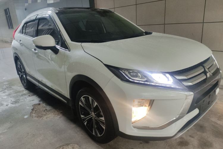 Used Mitsubishi Eclipse Cross 2021 1.5T CVT Two-Wheel Drive Belief Edition Front Right 45 Deg