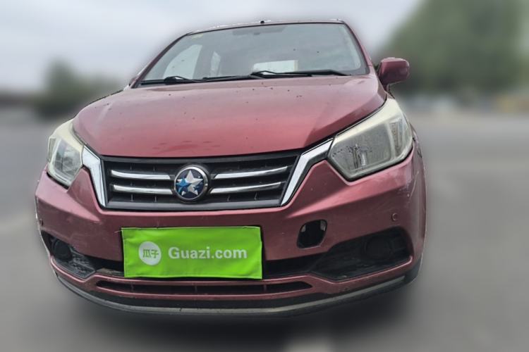 Used Venucia R50 2015 1.6L Manual Fashion Edition Front