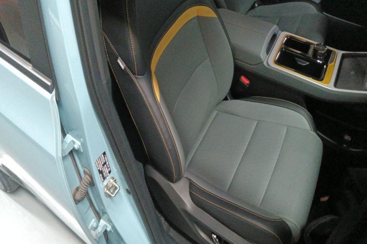 Used AION Y 2022 70 Tech Edition Lithium Iron Phosphate
