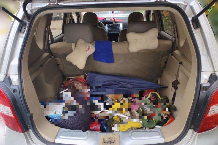 Used Nissan Livina 2010 Jingyue Edition 1.6L Automatic All-in-One Model Trunk