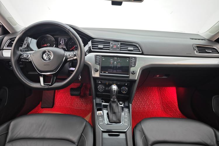 Used Volkswagen Lamando 2018 280TSI DSG Comfort Edition
