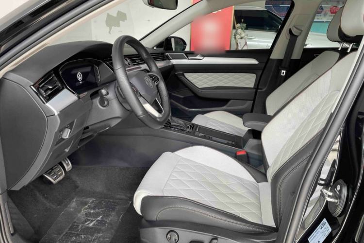 Used Volkswagen Magotan 2023 2 Million Units Commemorative Edition 330TSI DSG Luxury Version Interior 2