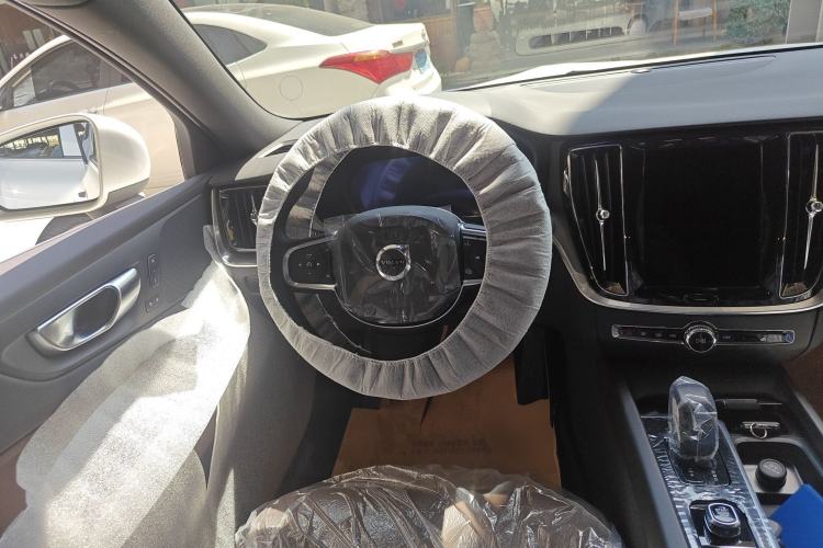 Used Volvo S60 2025 B4 Zhiyi Luxury Edition