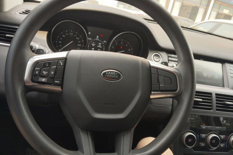 Used Land Rover Discovery Sport 2018 200 PS PURE Edition Steering Wheel