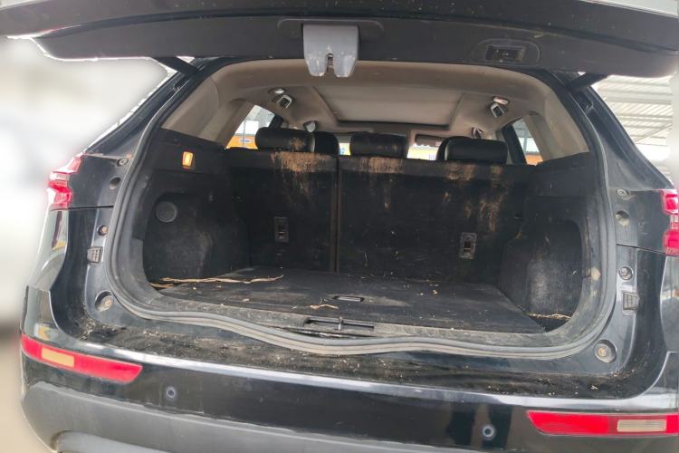 Used Zotye T600 2016 Sport Edition 2.0T DCT Prestige Model Trunk