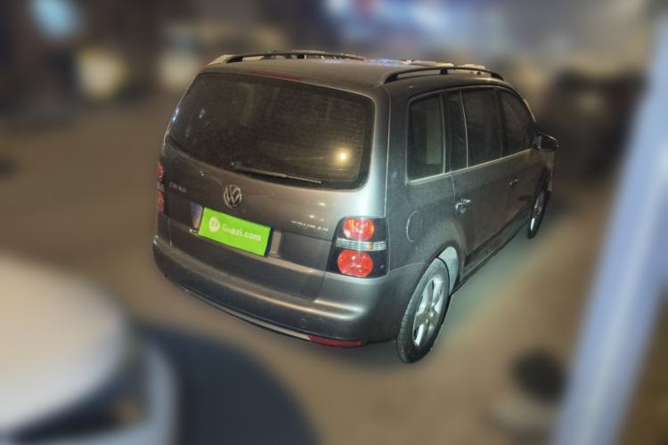 Used Volkswagen Touran 2013 1.4T DSG Comfort Edition 5-Seater Rear Right 45 Deg