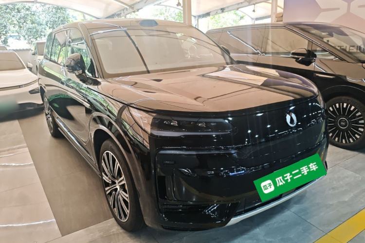 Used Denza N9 2025 Flagship Model Front Right 45 Deg