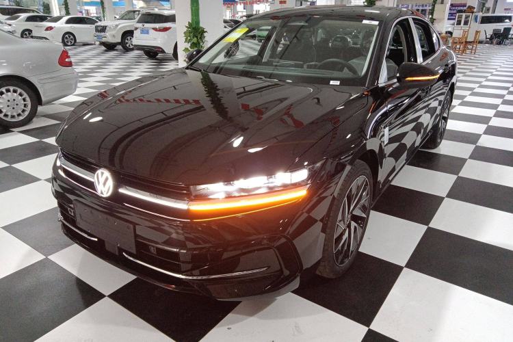 Used Volkswagen Magotan 2024 380TSI DSG Prestige Edition DaMai Package