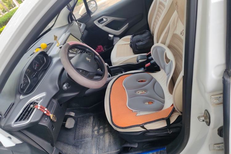 Used Peugeot 2008 2014 1.6L Automatic Fashion Edition Left Front Seat