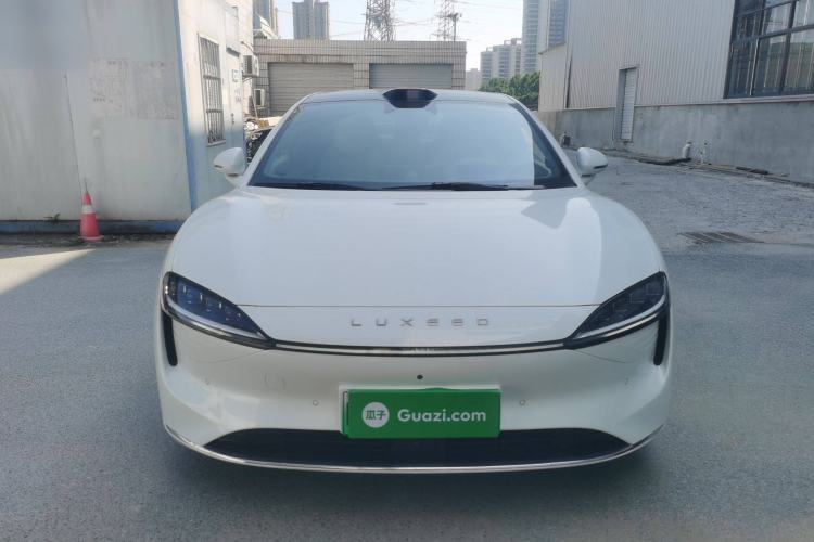 Used Hima Luxeed S7 2025 855 km Max