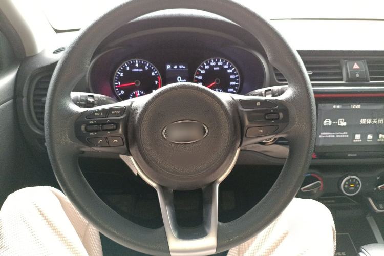 Used Kia KX Cross 2017 1.4L AT GLS
