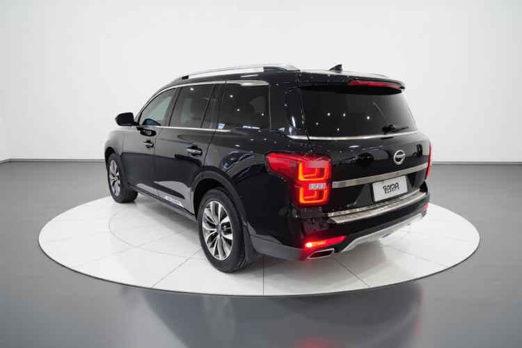 Used GAC Trumpchi GS8 2017 320T Two-Wheel Drive Luxury Smart Connectivity Version (7 Seats) Exterior 2