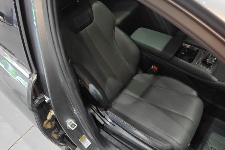 Used BYD Qin L 2024 DM-i 120KM Leading Model Right Front Seat