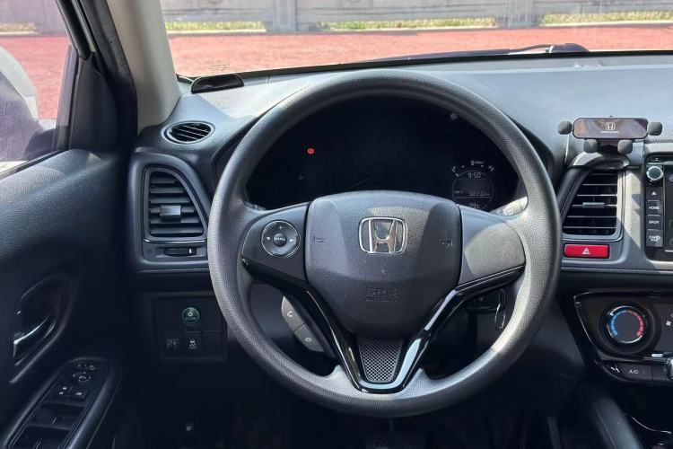 Used Honda Vezel 2015 1.5L CVT two-wheel drive Comfort trim
