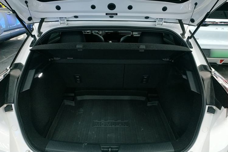 Used MG 4 EV 2022 425 km Luxury Edition