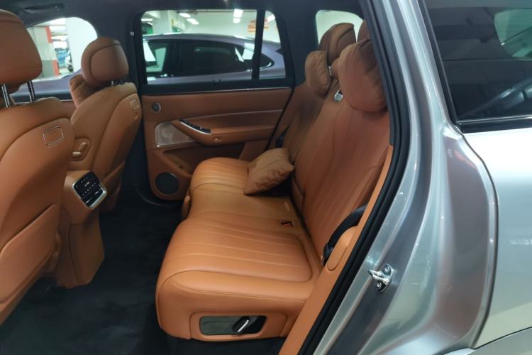 Used Hima AITO M8 2025 Extended-Range Ultra Version 53.4 kWh 5-Seater Edition
