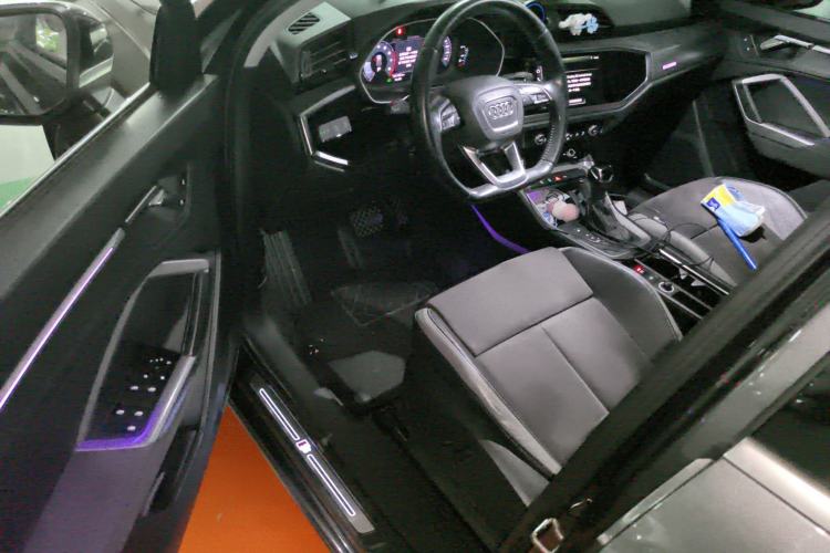 Used Audi Q3 2019 40 TFSI Fashion Dynamic Model
