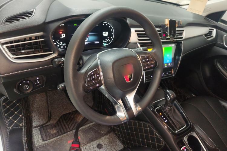 Used Roewe i5 2020 1.5L Automatic 4G Connect Luxury Flagship Edition
