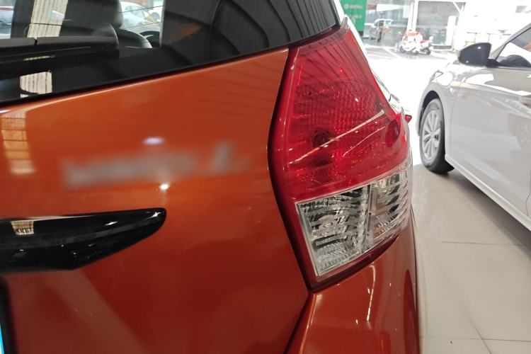 Used Toyota YARiS L Zhi Xuan 2015 1.5G Automatic Orange Limited Edition Exterior 3