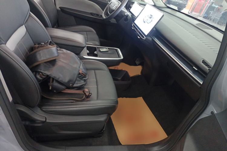 Used Venucia VX6 2023 520 Pro