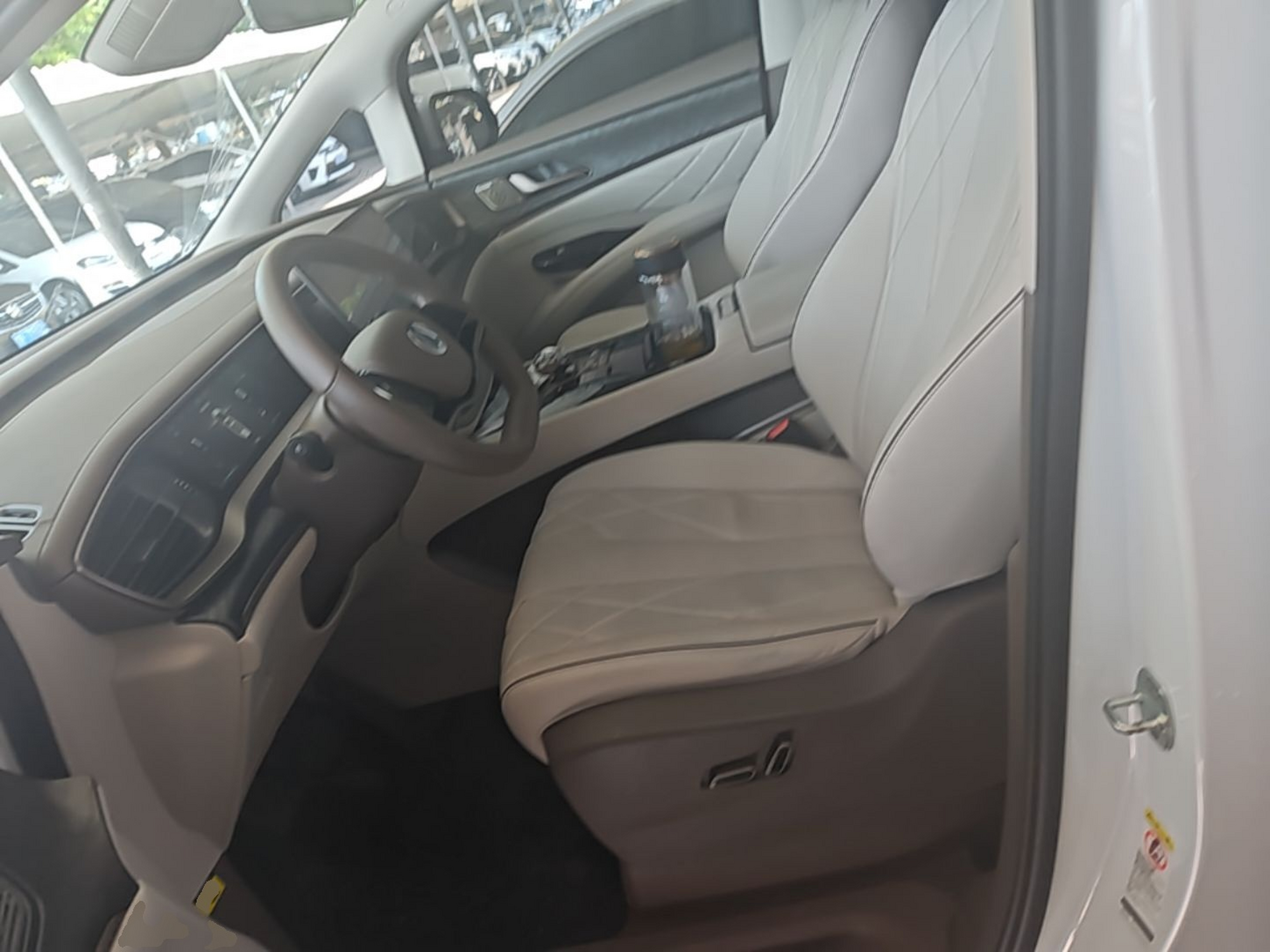 Vordere Reihe im Auto