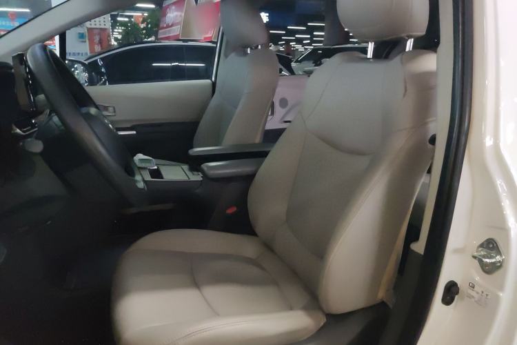 Used Toyota Sienna 2023 2.5L Hybrid Comfort Edition
