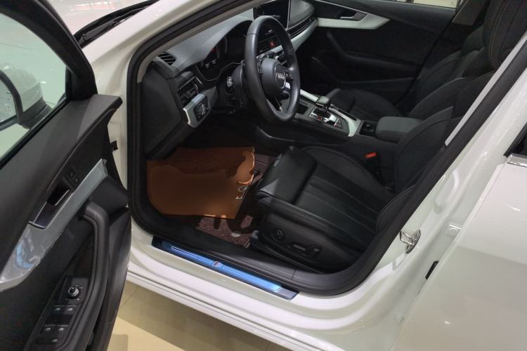 Used Audi A4L 2022 40 TFSI Fashion Dynamic Model Driver Seat