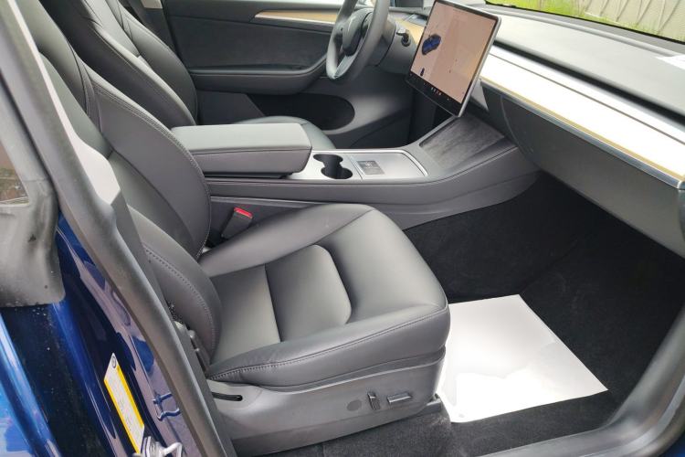 Used Tesla Model Y 2022 Rear-Wheel-Drive Version
