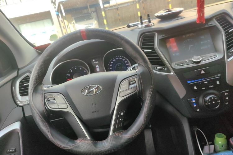 Used Hyundai Santa Fe 2013 2.4L Automatic 2WD Comfort Edition
