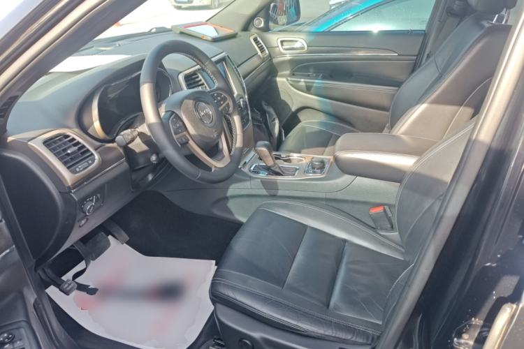Used Jeep Grand Cherokee 2016 3.0L Comfort Navigation Edition
