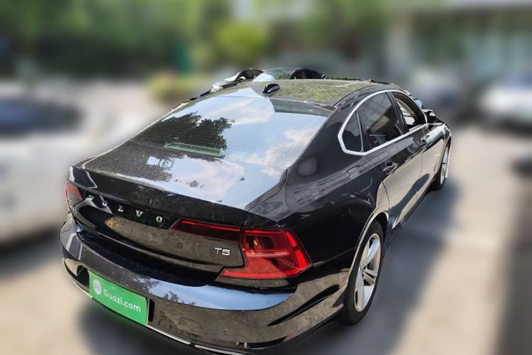 Used Volvo S90 2018 T4 Zhiyuan Edition Rear Right 45 Deg