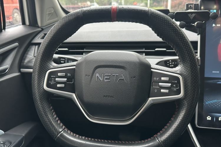 Used NETA V 2021 Long-Range Entertainment Edition Upgrade Model Steering Wheel