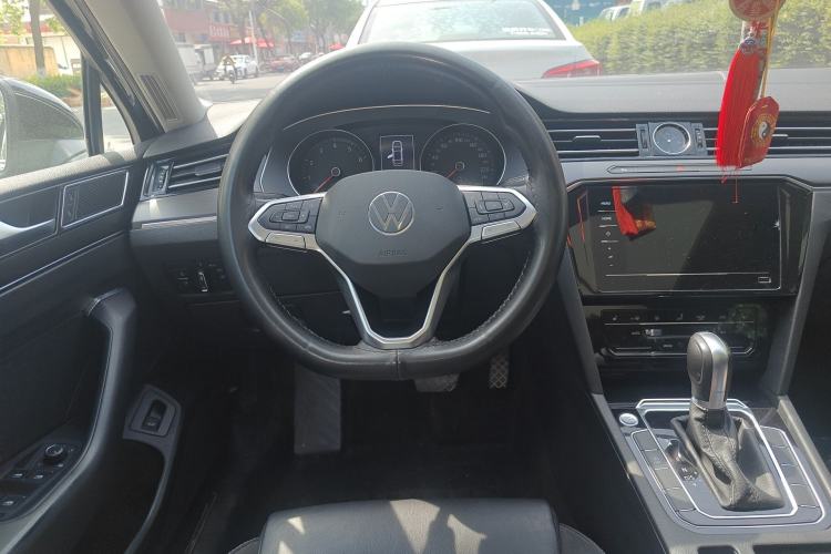 Used Volkswagen Magotan 2020 330TSI DSG Leading Model Steering Wheel