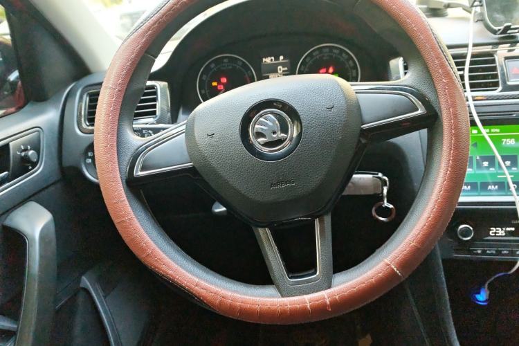 Used Skoda Rapid Spaceback 2016 Revised 1.6L Automatic Smart Drive Version Steering Wheel