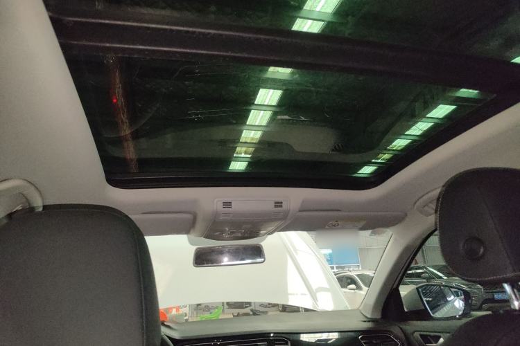 Used Volkswagen T-ROC 2018 280TSI DSG Two-Wheel-Drive Comfort Version China V Standard Headliner