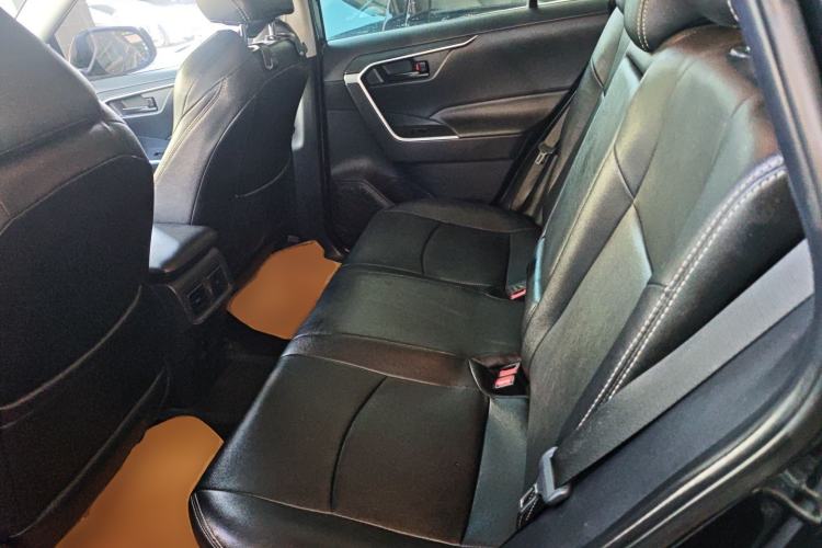 Used Toyota Wildlander 2022 2.0L CVT Two-Wheel Drive Leading Edition