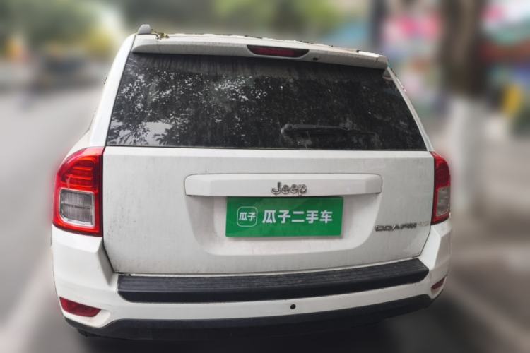 Used Jeep Compass 2012 2.4L four-wheel-drive sport version
